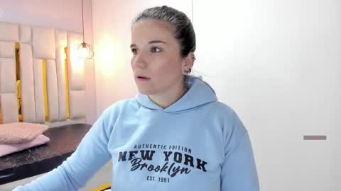 Cataleya online show from 09/24/25, 10:18