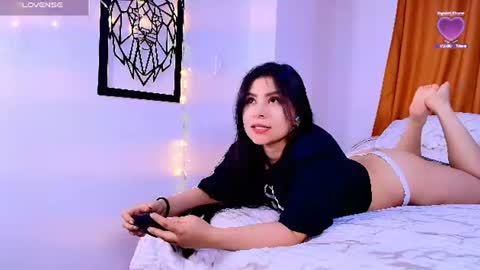 Snapshot of cataliina_santhana chatting on 06/30/26, 01:17 Catalina online show from 06/30/26, 01:17