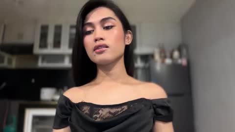 catalina2605 online show from 11/04/25, 03:33