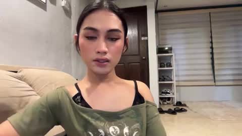 catalina2605 online show from 11/05/25, 09:31