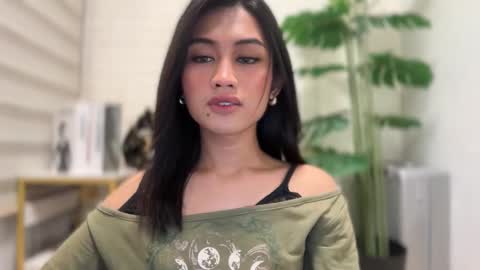 catalina2605 online show from 11/09/25, 04:38