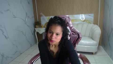 Snapshot of catalina5_s chatting on 10/12/25, 01:32 Catalina online show from 10/12/25, 01:32