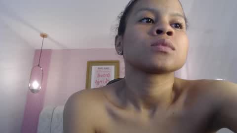 Snapshot of catalina5_s chatting on 01/15/26, 01:10 Catalina online show from 01/15/26, 01:10