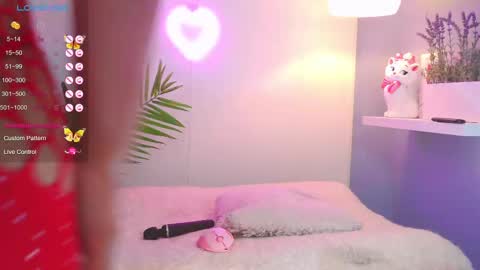 Snapshot of catalina__lovers chatting on 02/28/25, 05:15 Catalina lovers online show from 02/28/25, 05:15