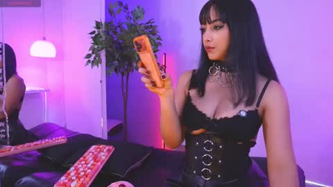 Snapshot of catalina__lovers chatting on 01/08/26, 06:21 Catalina lovers online show from 01/08/26, 06:21