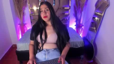Snapshot of catalina_bustos chatting on 02/28/25, 03:59 Catalina bustos online show from 02/28/25, 03:59