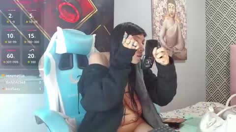 Snapshot of catalina_herrera2 chatting on 09/19/25, 03:56 CATLINA HERRERA online show from 09/19/25, 03:56