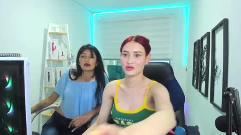 Snapshot of catalina_hot7 chatting on 10/28/25, 03:43 catalina_hot7 online show from 10/28/25, 03:43