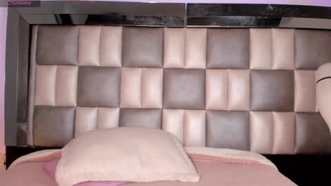 Snapshot of catalina_jade chatting on 02/27/25, 01:28 Cata online show from 02/27/25, 01:28