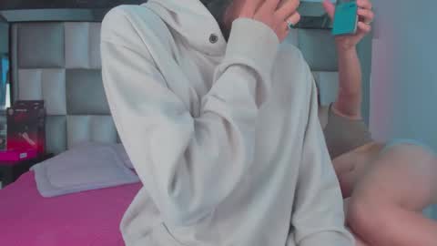 Snapshot of catalina_jade chatting on 10/01/25, 12:00 Cata online show from 10/01/25, 12:00