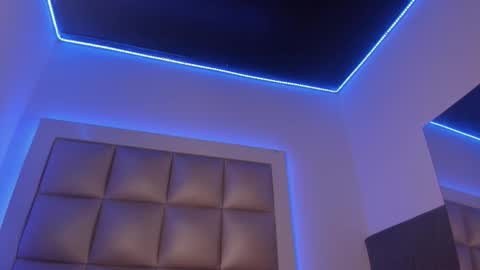 Snapshot of catalina_jade chatting on 12/16/25, 08:25 Cata online show from 12/16/25, 08:25