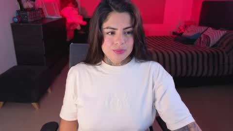 Snapshot of catalina_naughtyy chatting on 06/05/26, 05:14 Catalina online show from 06/05/26, 05:14