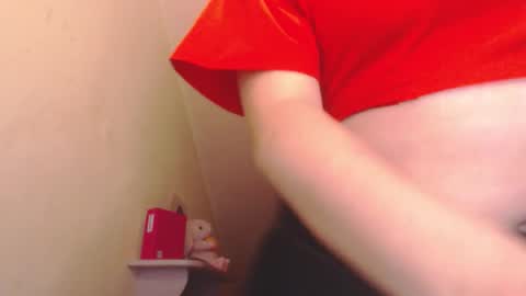 Catalina Saenz online show from 12/19/25, 02:29