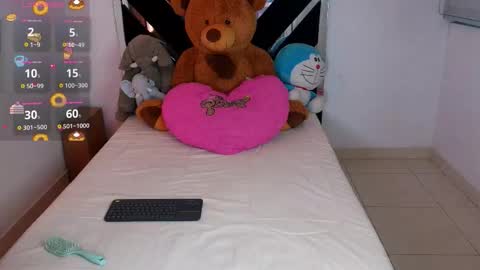 Snapshot of catalina_smith__ chatting on 10/22/25, 11:59 Catalina online show from 10/22/25, 11:59