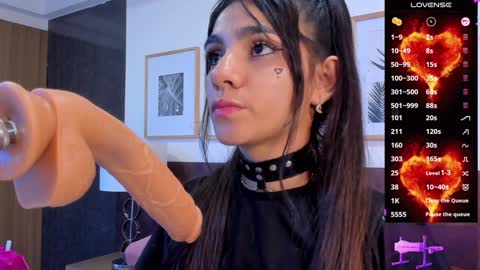 Catalina online show from 12/04/24, 01:58