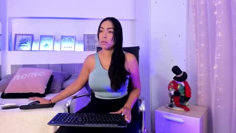 Catalina online show from 01/03/25, 01:36