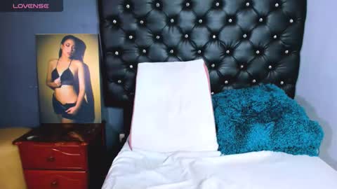 Catalina online show from 11/28/25, 06:32