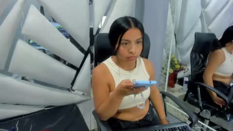 Snapshot of catalinanaugthy chatting on 12/18/24, 04:09 CATA. online show from 12/18/24, 04:09