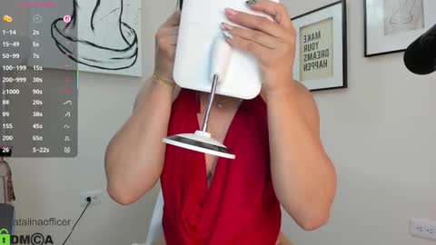 Snapshot of catalinaofficer chatting on 11/17/25, 10:54 Catalina Howard Aragon online show from 11/17/25, 10:54