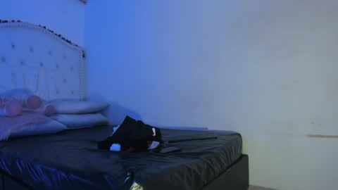 catalinasantanaa  online show from 04/21/26, 01:42