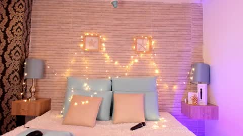 CatalinnaThompson online show from 12/09/24, 11:58