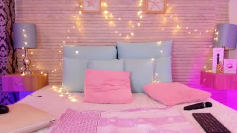 CatalinnaThompson online show from 12/27/24, 03:04