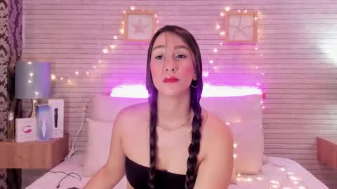 CatalinnaThompson online show from 02/12/25, 12:01