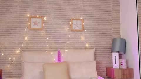 CatalinnaThompson online show from 03/09/25, 06:21