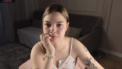 Snapshot of catanadick chatting on 10/15/25, 01:28 Pat online show from 10/15/25, 01:28