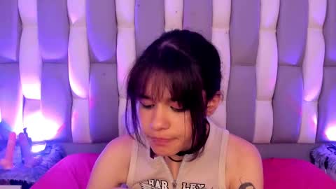 Snapshot of catarsiss_moon chatting on 12/06/24, 06:06 Cat online show from 12/06/24, 06:06