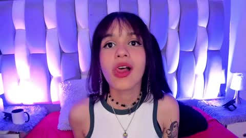 Snapshot of catarsiss_moon chatting on 12/13/24, 06:59 Cat online show from 12/13/24, 06:59