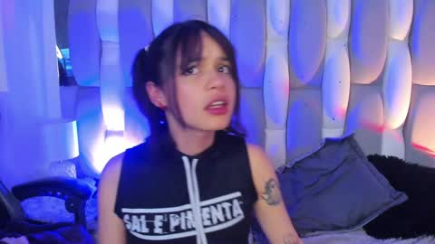 Snapshot of catarsiss_moon chatting on 12/15/24, 09:20 Cat online show from 12/15/24, 09:20