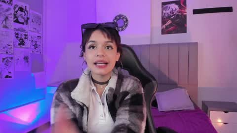 Snapshot of catarsiss_moon chatting on 01/11/25, 02:09 Cat online show from 01/11/25, 02:09