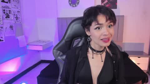 Snapshot of catarsiss_moon chatting on 01/12/25, 02:24 Cat online show from 01/12/25, 02:24