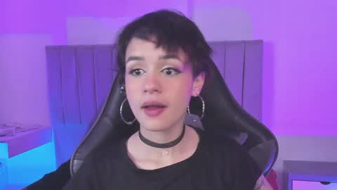 Snapshot of catarsiss_moon chatting on 01/17/25, 08:22 Cat online show from 01/17/25, 08:22