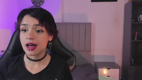 Snapshot of catarsiss_moon chatting on 01/21/25, 09:25 Cat online show from 01/21/25, 09:25