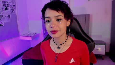 Snapshot of catarsiss_moon chatting on 01/25/25, 08:10 Cat online show from 01/25/25, 08:10