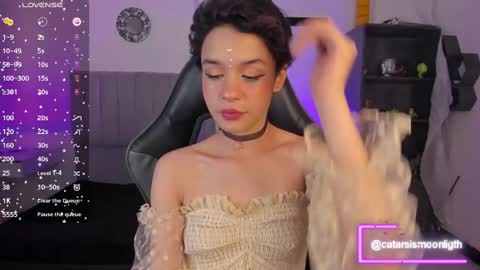 Snapshot of catarsiss_moon chatting on 02/15/25, 08:11 Cat online show from 02/15/25, 08:11