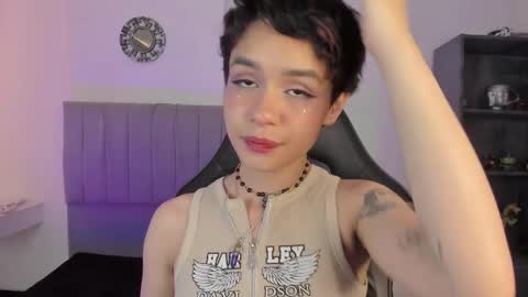 Snapshot of catarsiss_moon chatting on 02/20/25, 09:42 Cat online show from 02/20/25, 09:42