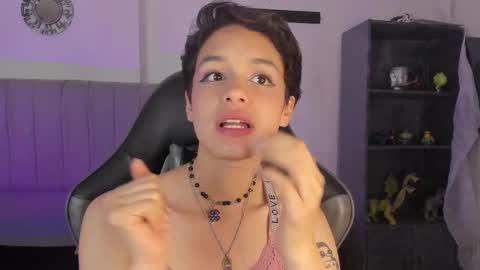 Snapshot of catarsiss_moon chatting on 02/21/25, 12:49 Cat online show from 02/21/25, 12:49