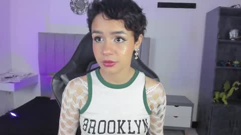 Snapshot of catarsiss_moon chatting on 02/25/25, 08:09 Cat online show from 02/25/25, 08:09