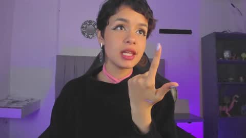 Snapshot of catarsiss_moon chatting on 03/05/25, 11:38 Cat online show from 03/05/25, 11:38