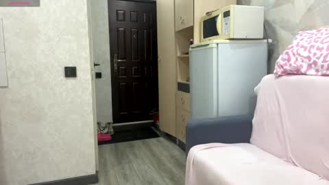 Kate online show from 04/23/26, 12:29