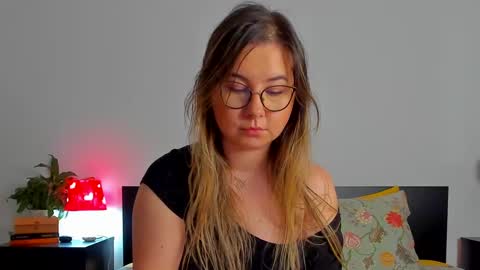 Kat online show from 02/03/25, 10:58