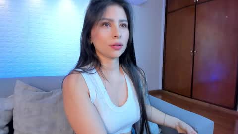 Snapshot of cathalina_santana chatting on 10/11/25, 05:44 Catalina Santana online show from 10/11/25, 05:44