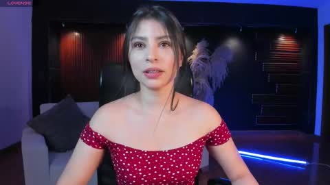 Snapshot of cathalina_santana chatting on 10/15/25, 05:13 Catalina Santana online show from 10/15/25, 05:13