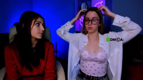 Snapshot of catherine_kitty chatting on 02/12/25, 01:27 Catherine online show from 02/12/25, 01:27