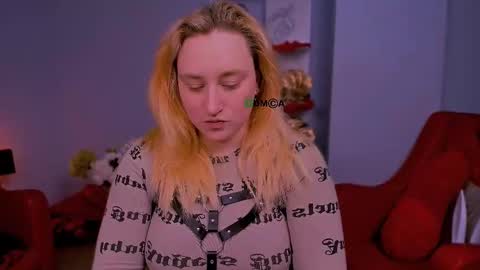 Snapshot of catherine_kitty chatting on 02/24/25, 10:37 Catherine online show from 02/24/25, 10:37