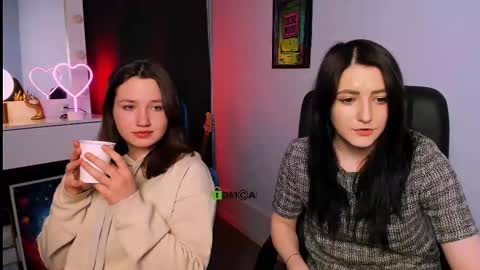 Snapshot of catherine_kitty chatting on 03/07/25, 11:27 Catherine online show from 03/07/25, 11:27