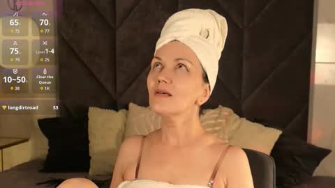 Snapshot of catherine_wisp chatting on 02/25/26, 01:43 Catherine online show from 02/25/26, 01:43